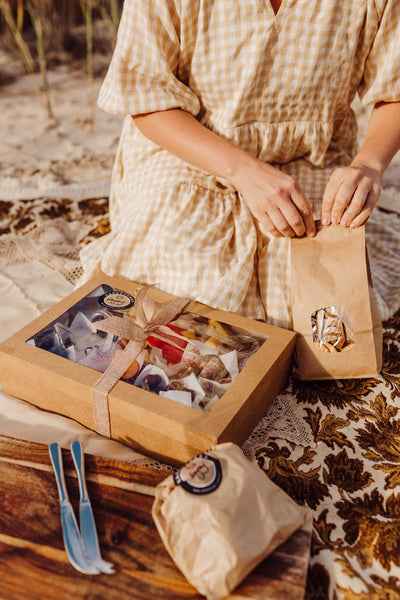 Eat Give ❤️ Local Grazing/Picnic Boxes - The Gourmet - 5-9 Sharing / Monday / 10-12