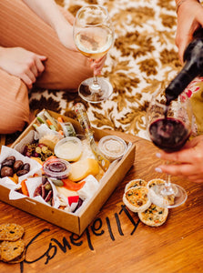 Eat Give ❤️ Local Grazing/Picnic Boxes - The Gourmet - 2-4 Sharing / Monday / 10-12